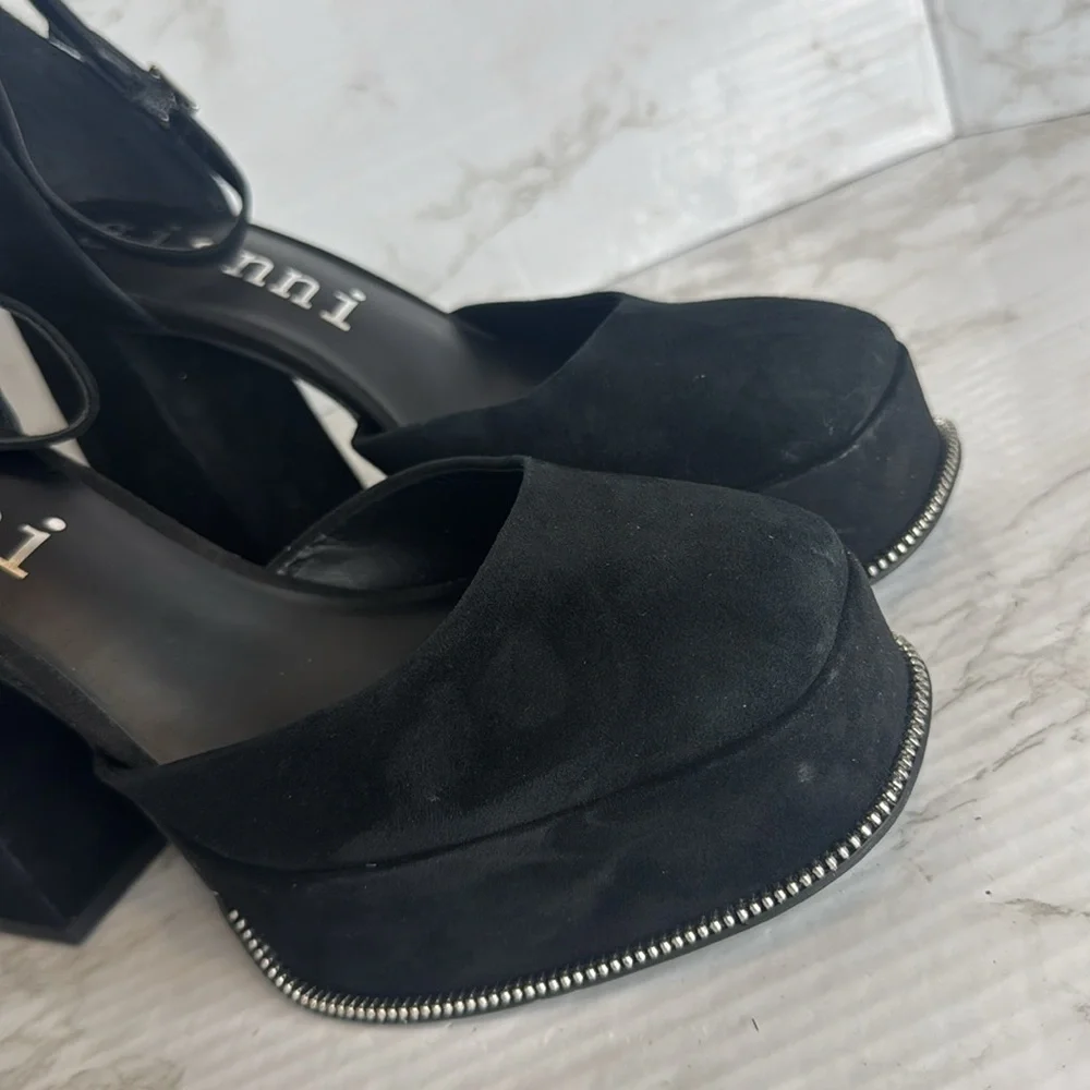 Gianni Bini Chellsie Ankle Strap Platform heels Shoes Size 9.5M